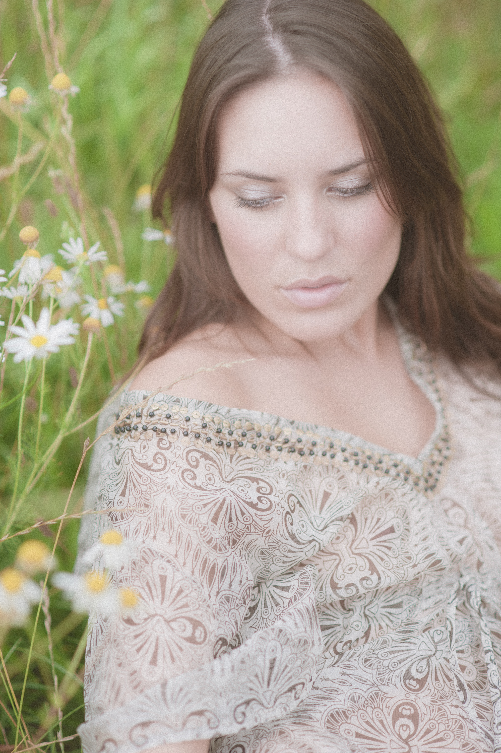 Veldportret met bloemen